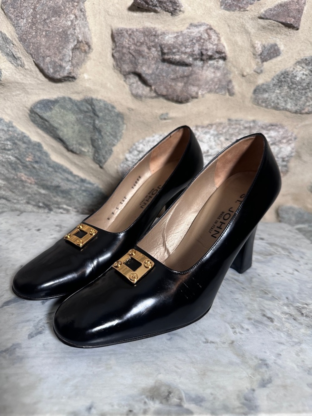 Vintage St. John Black Leather Pumps Gold Hardware Statement Heels - Picture 5 of 6
